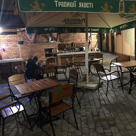 Biker's Pub Hotel Oleksandriia Bagian luar foto