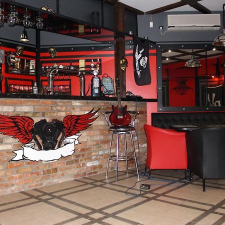 Biker's Pub Hotel Oleksandriia Bagian luar foto