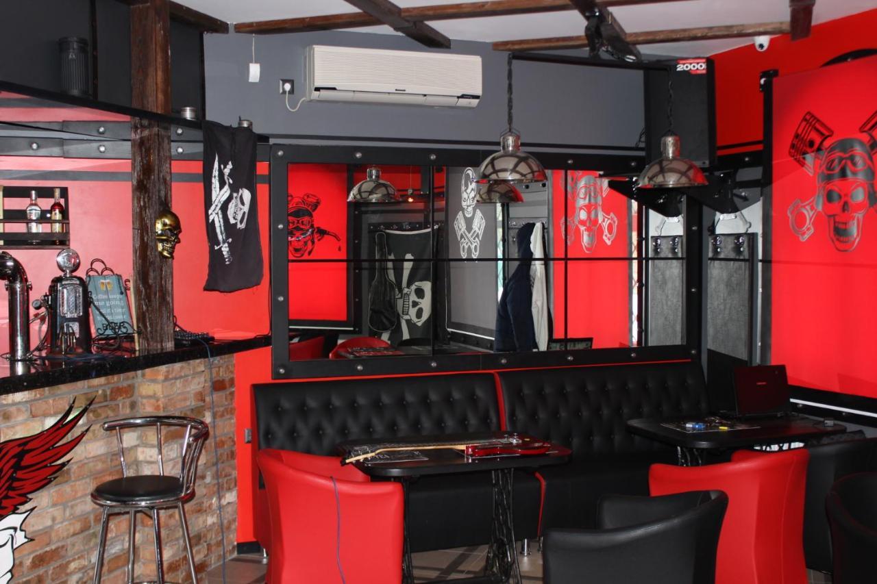 Biker's Pub Hotel Oleksandriia Bagian luar foto